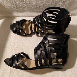 DOLCE VITA BLACK LEATHER STRAPPY FLAT SANDALS NWT AND DUST BAG